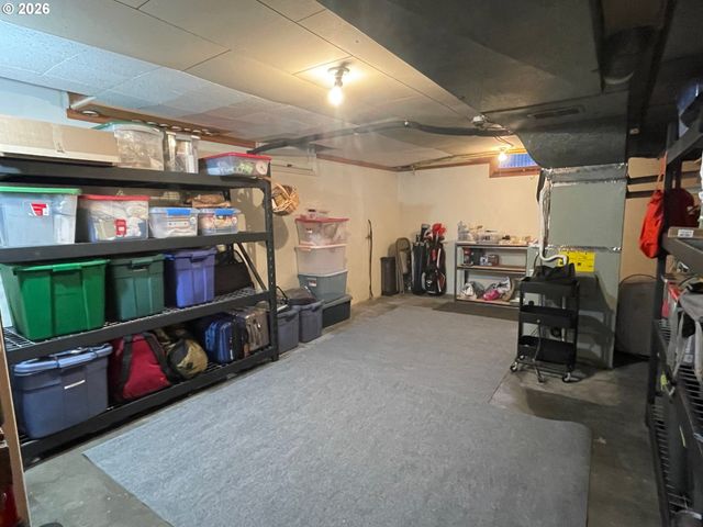 7929 Sw 4TH Ave, Portland, OR 97219