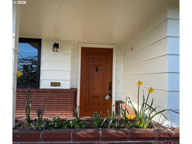 7929 Sw 4TH Ave, Portland, OR 97219