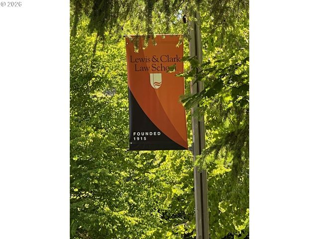 7929 Sw 4TH Ave, Portland, OR 97219