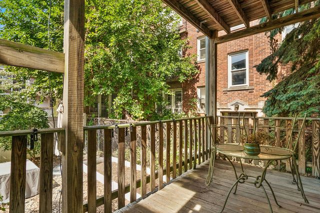 6328 N Magnolia Avenue, Chicago, IL 60660