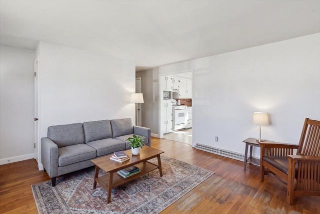 13 Horton St, Taunton, MA 02780