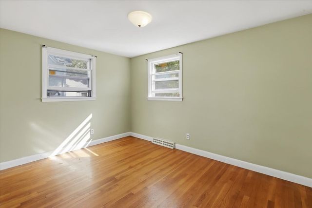 13 Horton St, Taunton, MA 02780