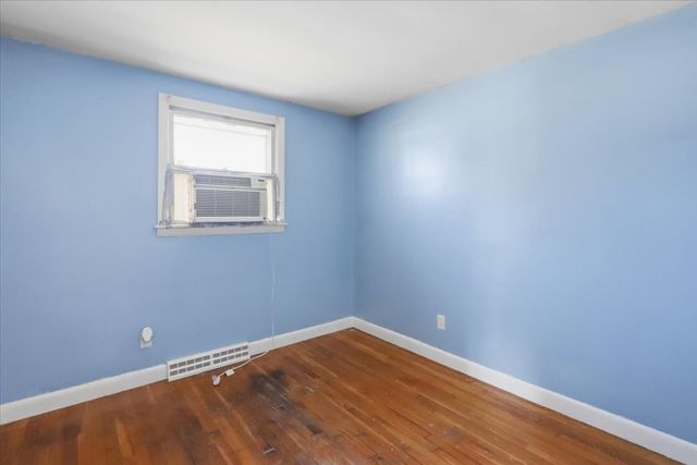 13 Horton St, Taunton, MA 02780