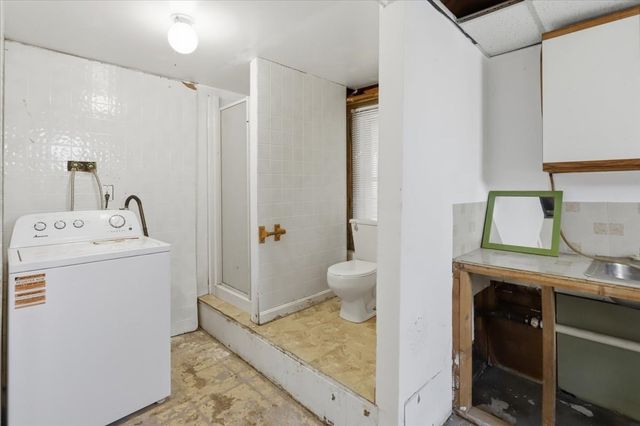 13 Horton St, Taunton, MA 02780