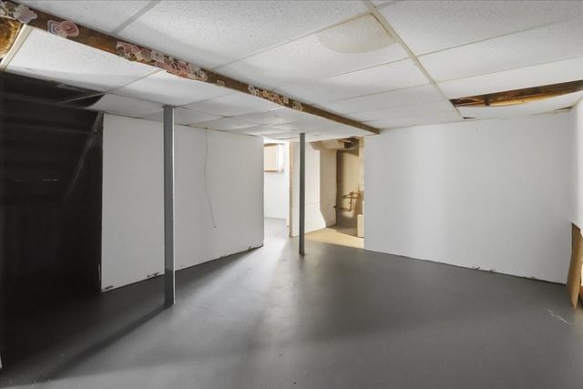 13 Horton St, Taunton, MA 02780