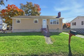 13 Horton St, Taunton, MA 02780