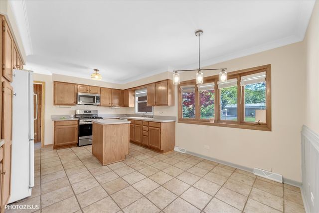 6200 W 128th Street, Palos Heights, IL 60463