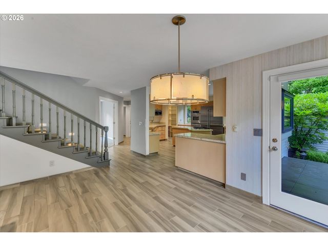 14240 Nw HARVEST Ln, Portland, OR 97229