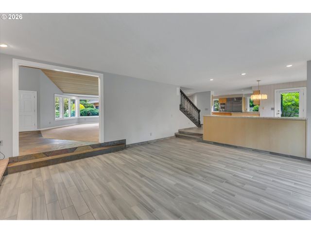 14240 Nw HARVEST Ln, Portland, OR 97229