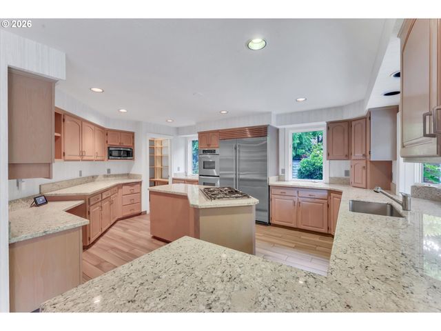 14240 Nw HARVEST Ln, Portland, OR 97229