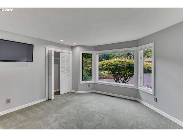 14240 Nw HARVEST Ln, Portland, OR 97229