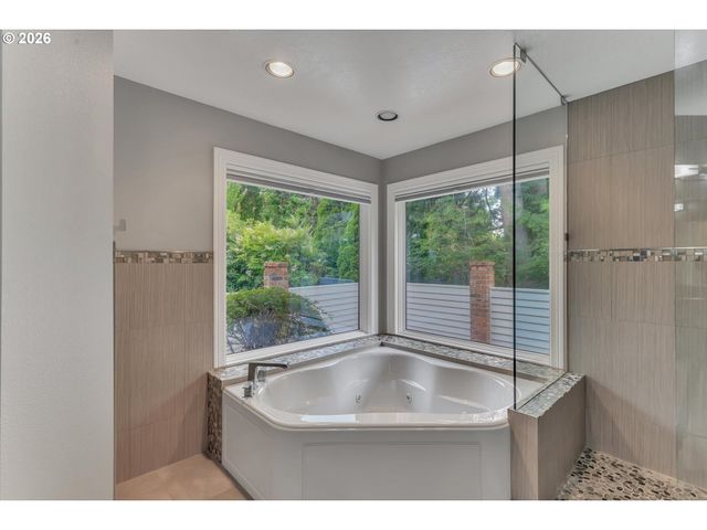 14240 Nw HARVEST Ln, Portland, OR 97229