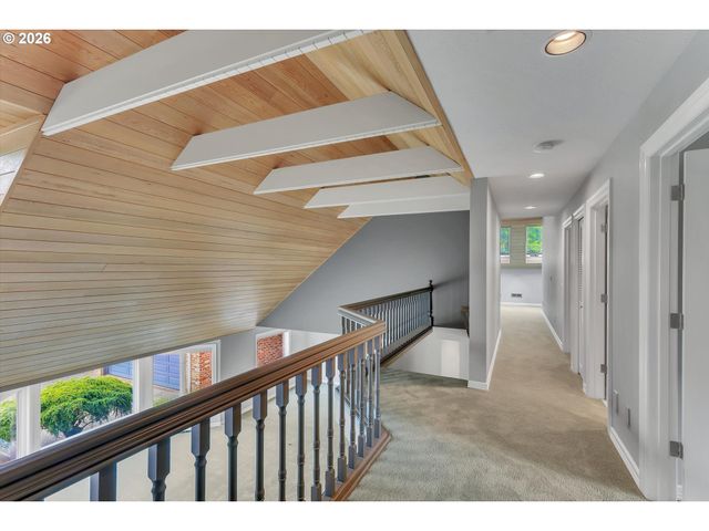 14240 Nw HARVEST Ln, Portland, OR 97229
