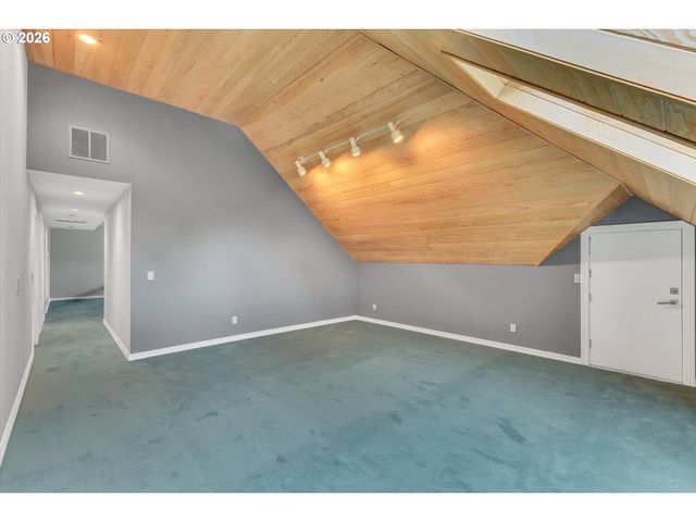 14240 Nw HARVEST Ln, Portland, OR 97229