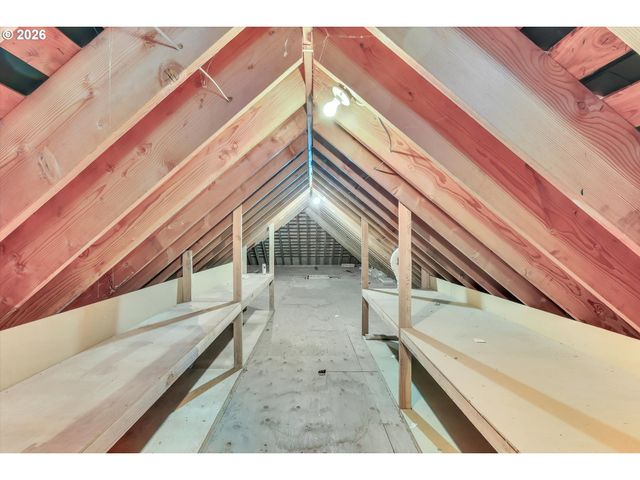 14240 Nw HARVEST Ln, Portland, OR 97229