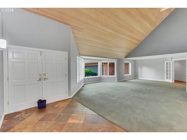 14240 Nw HARVEST Ln, Portland, OR 97229