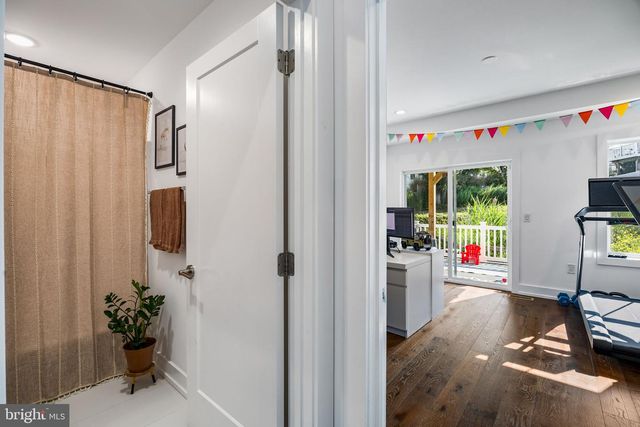 6707 CINNAMINSON CT, Philadelphia, PA 19128