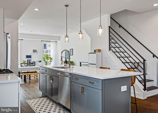 6707 CINNAMINSON CT, Philadelphia, PA 19128