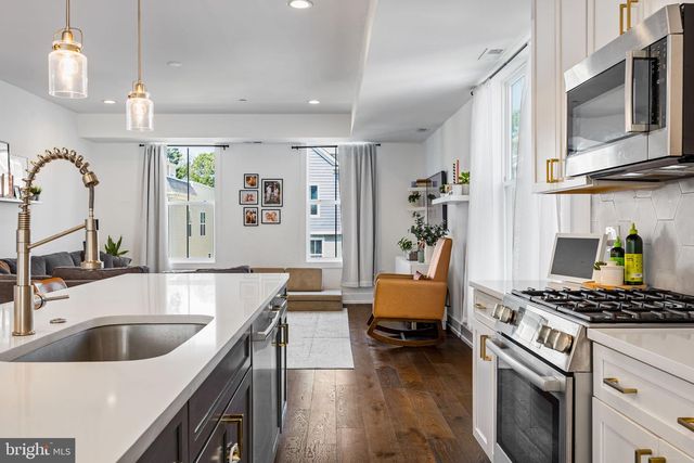 6707 CINNAMINSON CT, Philadelphia, PA 19128