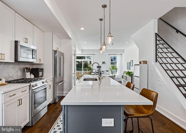 6707 CINNAMINSON CT, Philadelphia, PA 19128