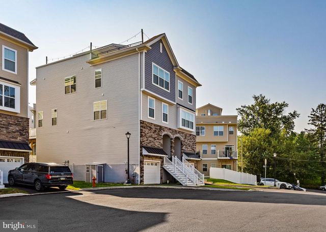 6707 CINNAMINSON CT, Philadelphia, PA 19128