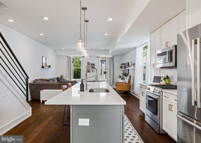 6707 CINNAMINSON CT, Philadelphia, PA 19128