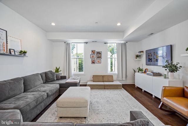 6707 CINNAMINSON CT, Philadelphia, PA 19128