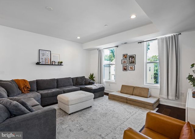 6707 CINNAMINSON CT, Philadelphia, PA 19128