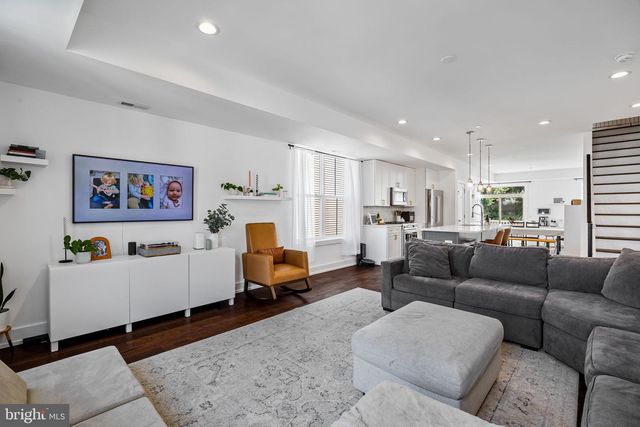 6707 CINNAMINSON CT, Philadelphia, PA 19128