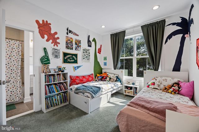 6707 CINNAMINSON CT, Philadelphia, PA 19128