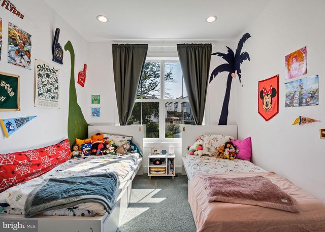 6707 CINNAMINSON CT, Philadelphia, PA 19128