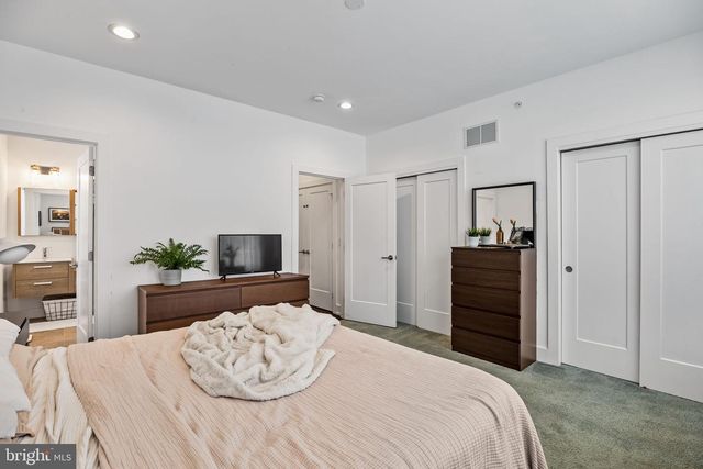 6707 CINNAMINSON CT, Philadelphia, PA 19128