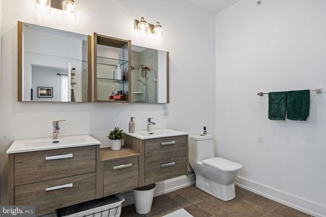 6707 CINNAMINSON CT, Philadelphia, PA 19128