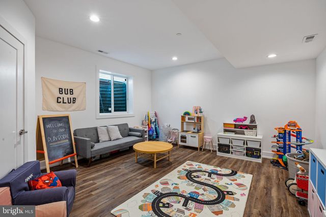 6707 CINNAMINSON CT, Philadelphia, PA 19128