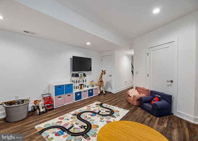 6707 CINNAMINSON CT, Philadelphia, PA 19128