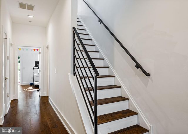 6707 CINNAMINSON CT, Philadelphia, PA 19128