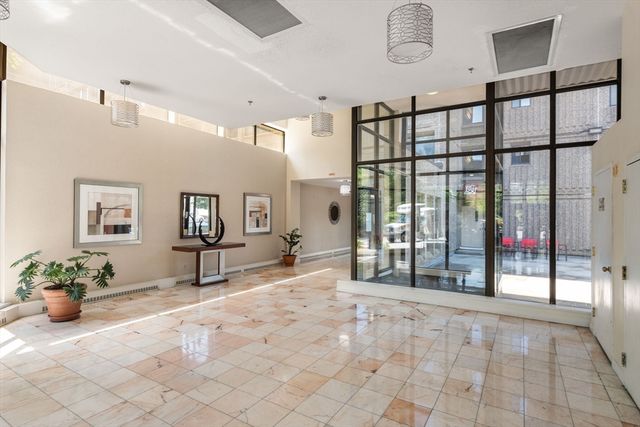 250 Hammond Pond Parkway 1208N, Newton, MA 02467