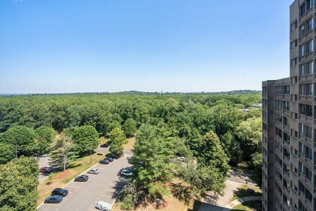 250 Hammond Pond Parkway 1208N, Newton, MA 02467