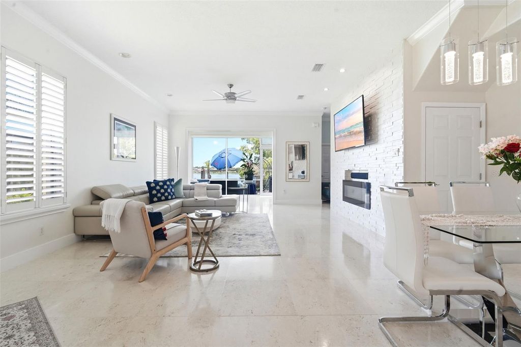 Image 12 of property listing at 8737 THE ESPLANADE 64, Orlando, FL 32836