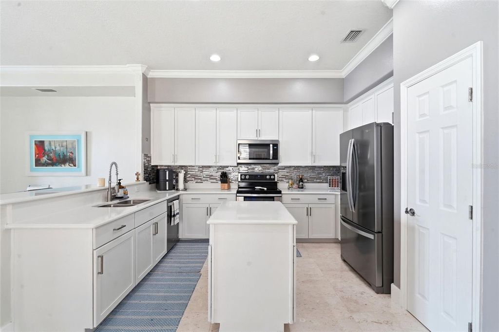 Image 13 of property listing at 8737 THE ESPLANADE 64, Orlando, FL 32836