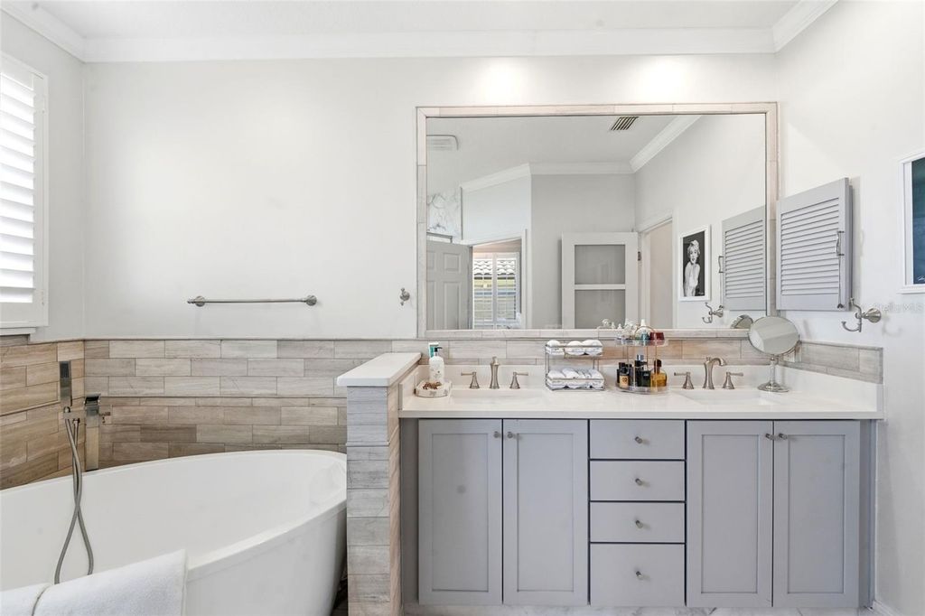 Image 28 of property listing at 8737 THE ESPLANADE 64, Orlando, FL 32836