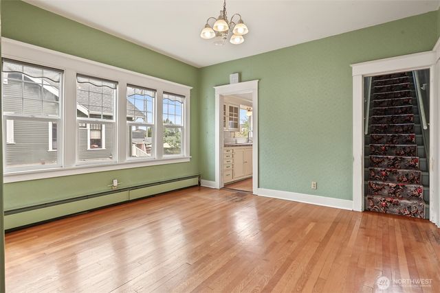 1010 Rucker Avenue, Everett, WA 98201
