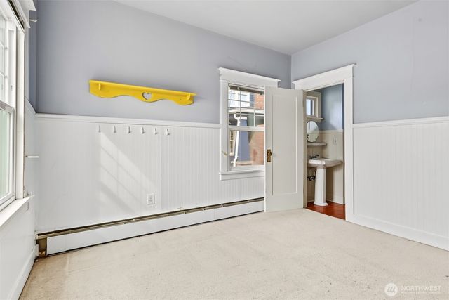 1010 Rucker Avenue, Everett, WA 98201