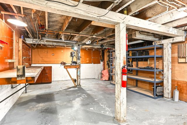 1010 Rucker Avenue, Everett, WA 98201