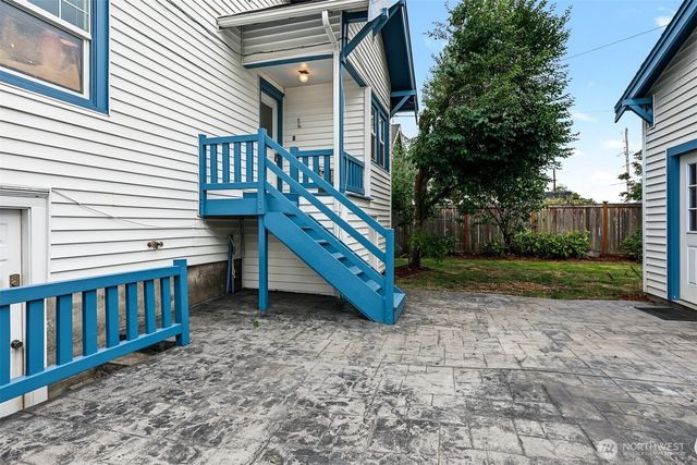 1010 Rucker Avenue, Everett, WA 98201