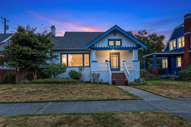 1010 Rucker Avenue, Everett, WA 98201