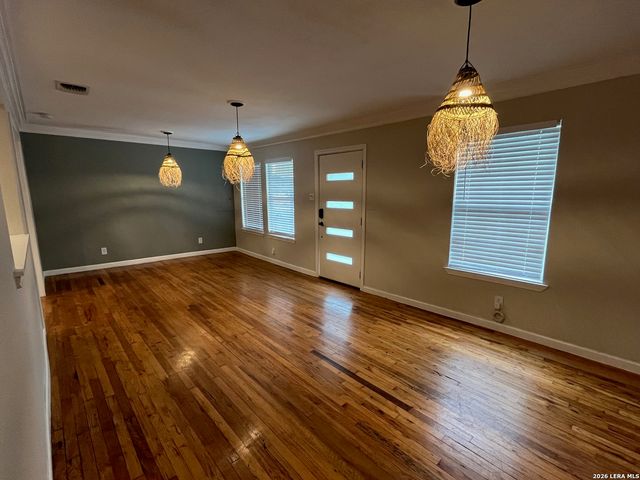203 Panama, San Antonio, TX 78210