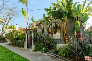 5990 Saturn Street, Los Angeles, CA 90035