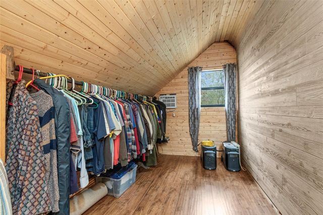 7261 Forest Hills Drive, Montgomery, TX 77316