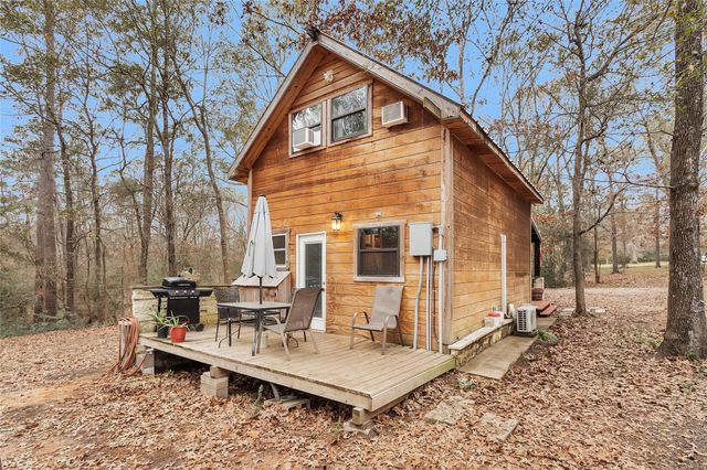 7261 Forest Hills Drive, Montgomery, TX 77316